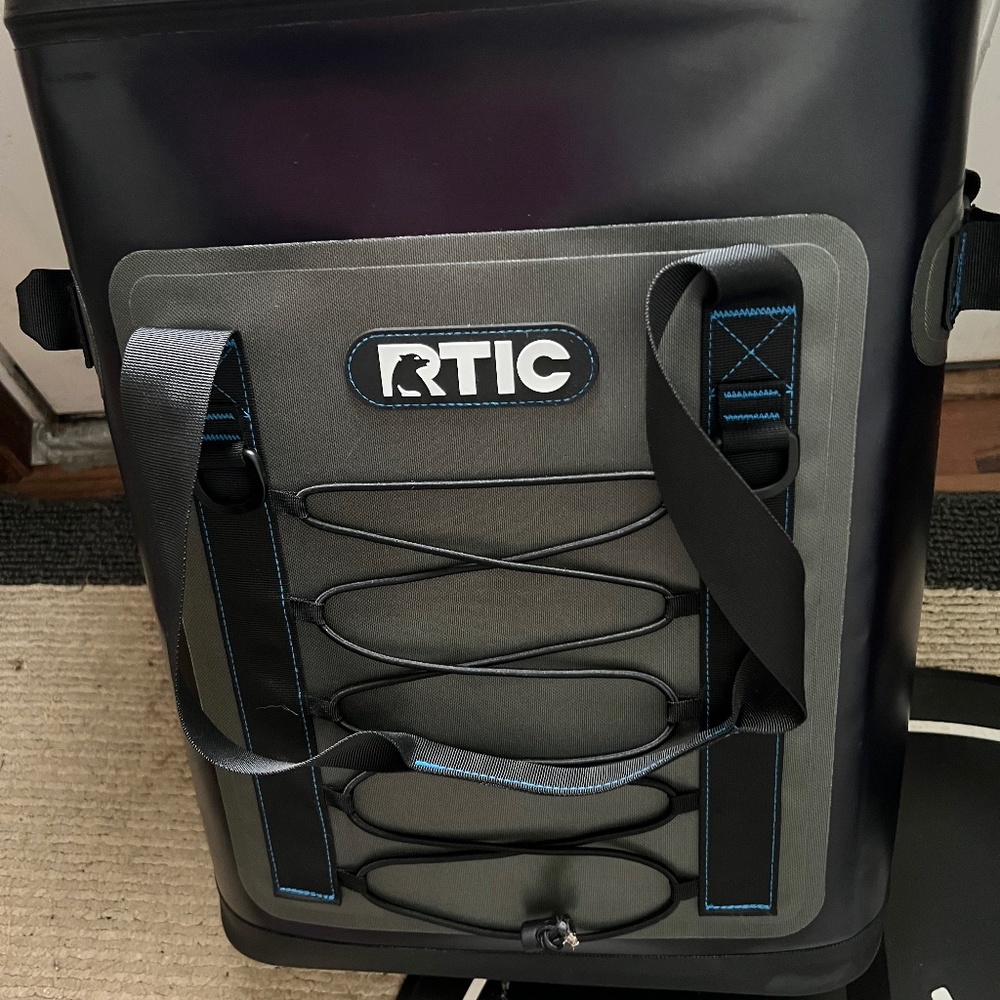 RTIC BACKPACK COOLER